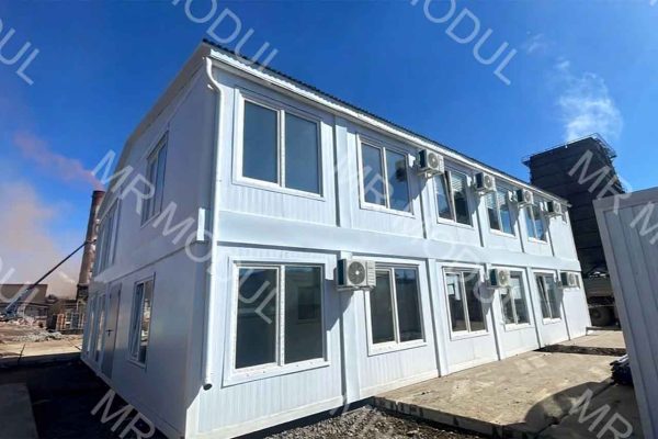 Модульное белое здание 345м2м артикул 100150 фото днем вид 1