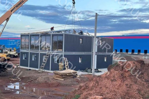 модульное здание с панорамным остеклением 240 м2 артикул 100151 фото сборки вид 2