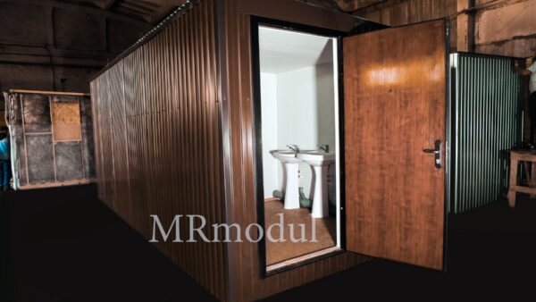 Блок контейнер (бытовка) 2-0372