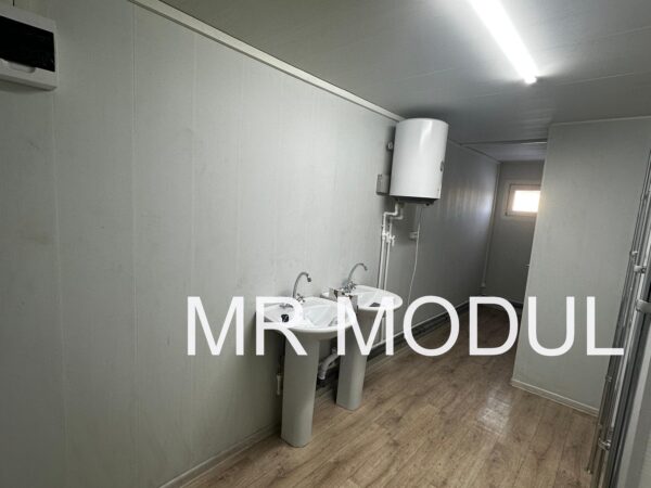 Дом из контейнера 20 футов 2-0377